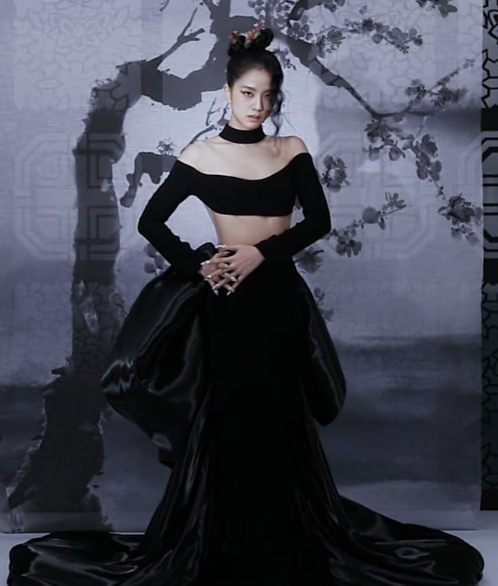 jisoosjpg's tweet photo. JISOO IN THIS OUTFIT https://t.co/tGJckwcojn