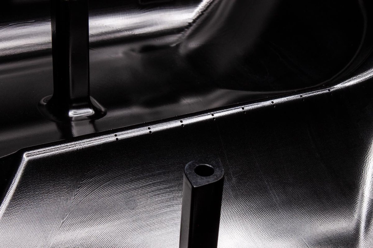 #nitrousexpress Billet Hellcat lids. 
The must-have upgrade for your hellcat or demon-powered vehicle💪
Swipe to see horsepower 👀😏
•
•
•
#horsepower #dragrace #hellcat #demon #billet #nitrous #cncmachining