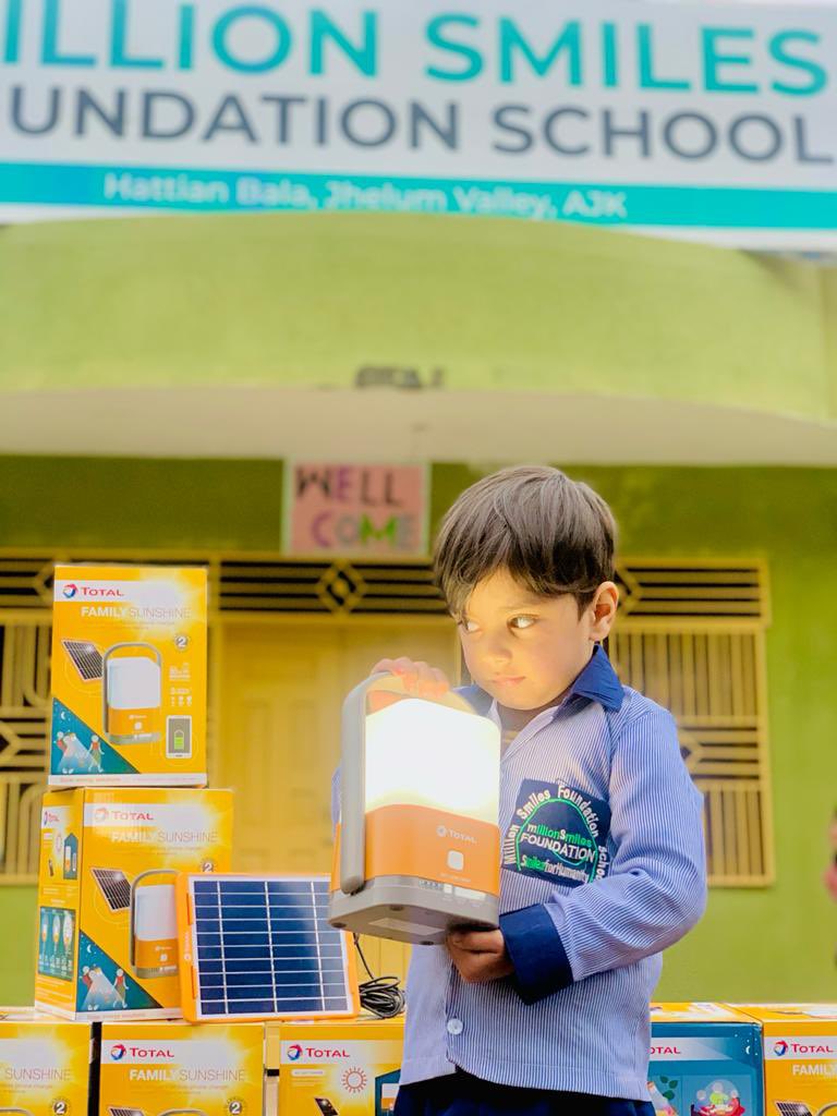 SheikhShahan21's tweet photo. Million Smiles 😁. Solar Project from Total Parco And Millions Smiles . #Total_RayOfHope https://t.co/J21eppUN8i