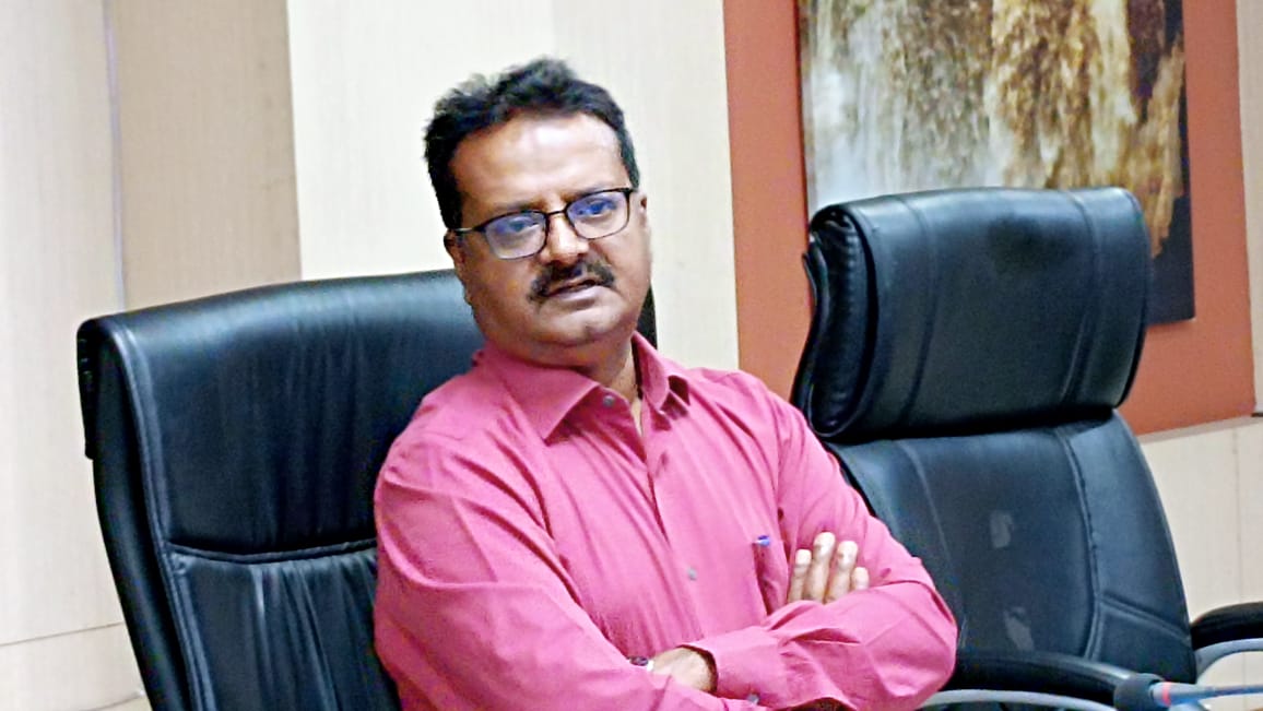 निर्देश दिये गए हैं कि सार्वजनिक वितरण प्रणाली के दुकान संचालक प्रतिदिन निर्धारित अवधि में दुकान खोलकर अपने क्षेत्रान्तर्गत पात्र हितग्राहियों के परिवार के सदस्यों में से #मुख्यमंत्री_लाडली_बहना_योजना के तहत पात्र महिलाओं की प्राथमिकता के आधार पर ई-केवाईसी करना सुनिश्चित करें।