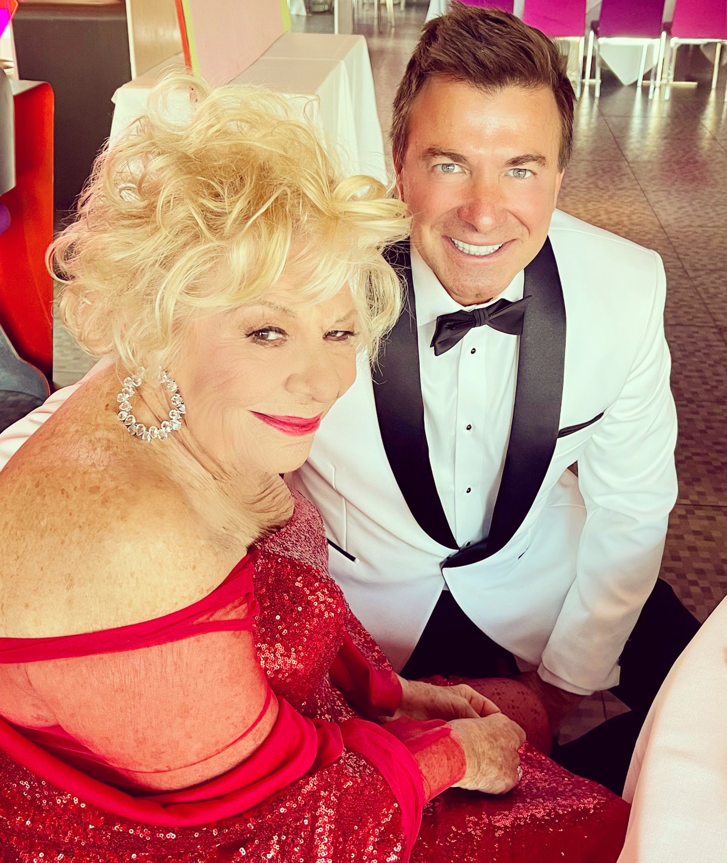 Happy to emcee the 90th birthday party celebration of my incredible friend, Renee Taylor. What a night! 