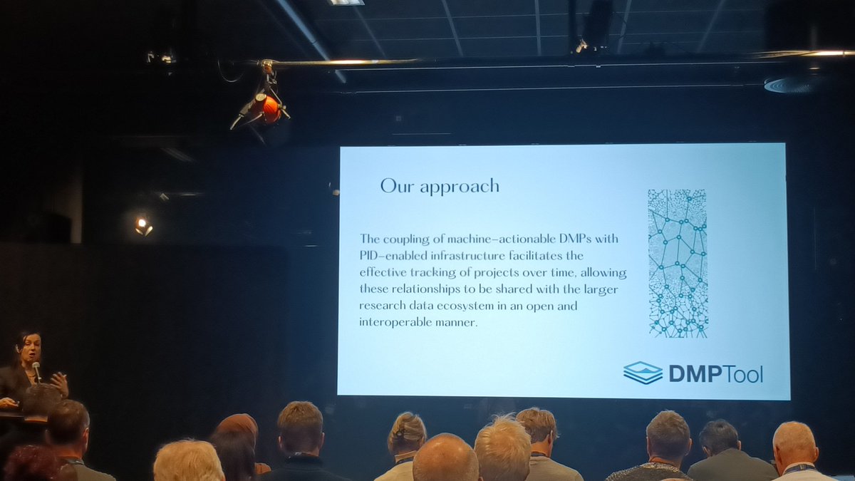 pmarrai's tweet image. Cool new concept: &quot;PIDifying&quot;. Add identifiers to DMP wherever possible to contribute to the machine-actionable transformation of the DMP. Hearing it from @praetzellis
#PIDs
#maDMP