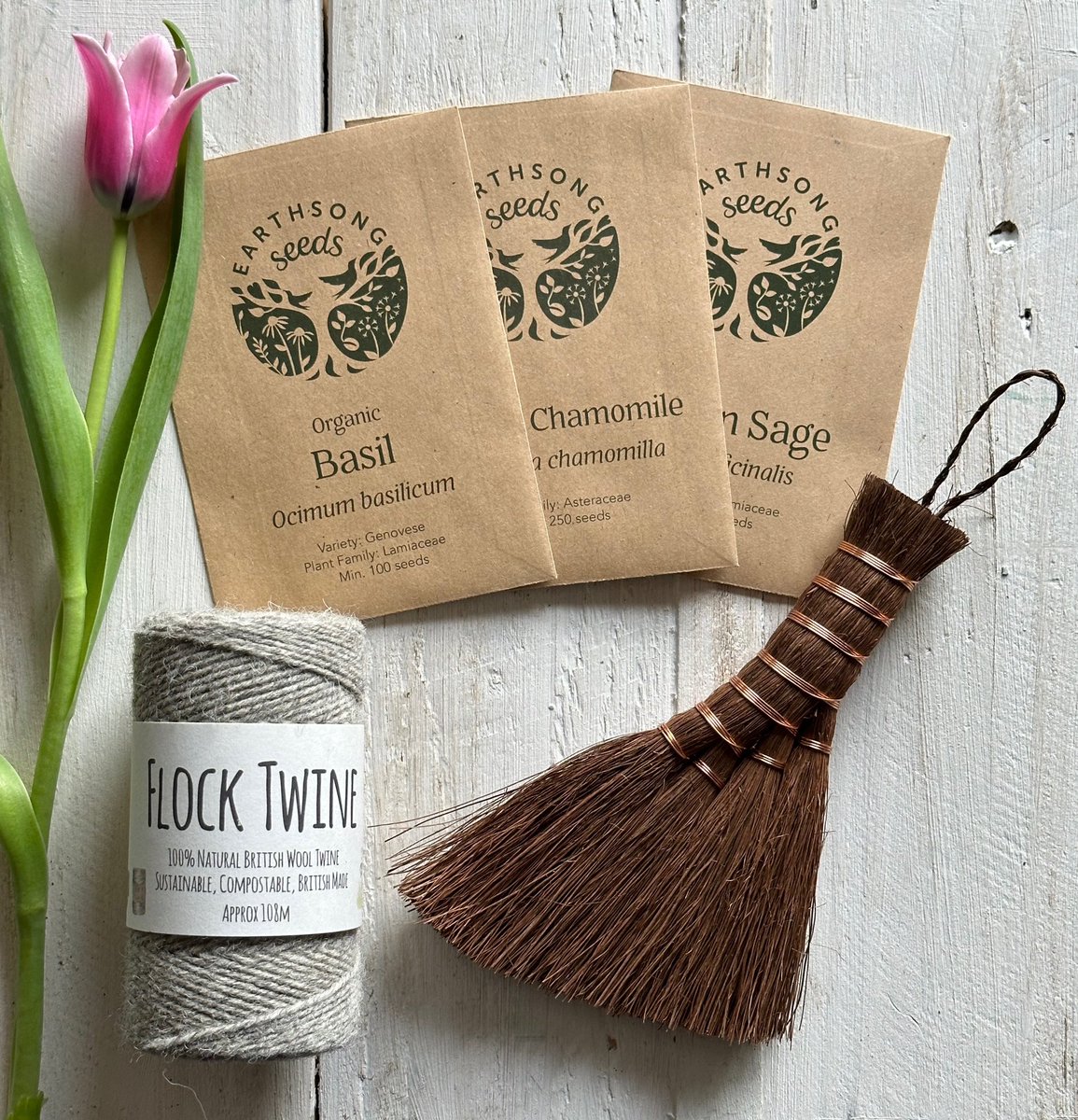 claudiadeyong's tweet photo. New from my online shop a Spring Herb Seed Gift Set with organic seeds, sheepβs wool twine from Leicestershire Sheep and a mini brush made from the palm fibres of Trachycarpus #journorequest @GdnMediaGuild #seeds #springgarden #gardengiftset #gardener https://t.co/qMDbCV5dAr