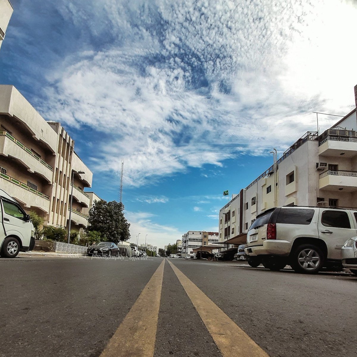 #SamsungA50 
.
.
#nature #naturelover #naturepgotography #travel #travellingphotography #trqvelblogger #blogger #street #streetphotography #streetlights #strretlines #streetpole #flag #road #clouds #sky #sun #cars #peace #colours #Art #design #artist #architecture #infrastructure