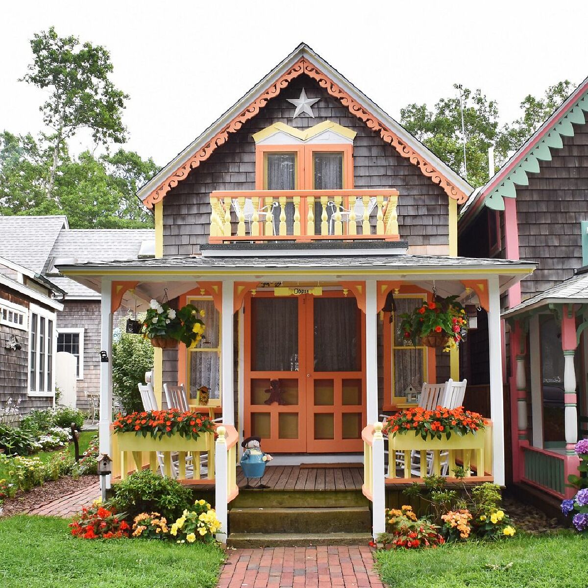 AndyGeschi's tweet photo. The actual (not seasonally adjusted) national average home price was $662,437 in February 2023, down 18.9% from the all-time record in February 2022. https://t.co/PAadjRa58D https://t.co/JbTFnSgdr3