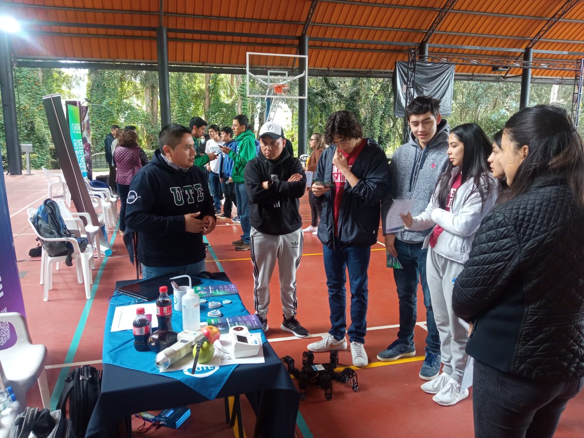 FciiUte's tweet photo. #FCIIUTE| ¡El día de hoy visitamos la Academia Montebello, para que conozcan sobre nuestra oferta académica! 🤖🧪🤓💚💙
#AlimentosUTE
#MecatrónicaUTE https://t.co/YPD1fbLmNE