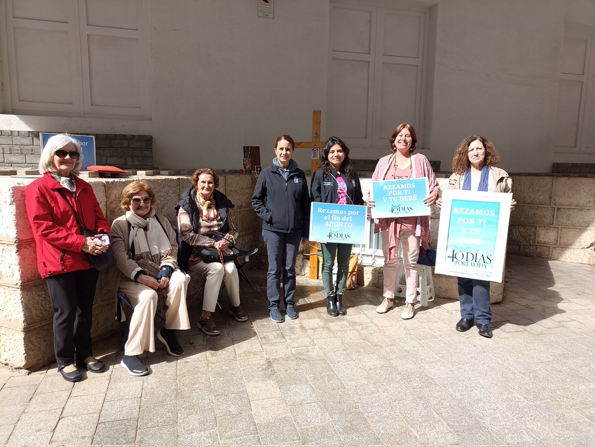 nandagredano's tweet photo. -Oración y ayuno. 
-Jóvenes que se unan y sean el futuro de esta campaña. 
-Perseverancia en la oración y confianza en sus frutos. 
Ayer en Málaga contamos con el respaldo de las coordinadoras de 40DPLV en Iberoamérica y en España. 
¡Lourdes Valera y Nayeli rezaron con nosotros! https://t.co/YkDws9Sha0
