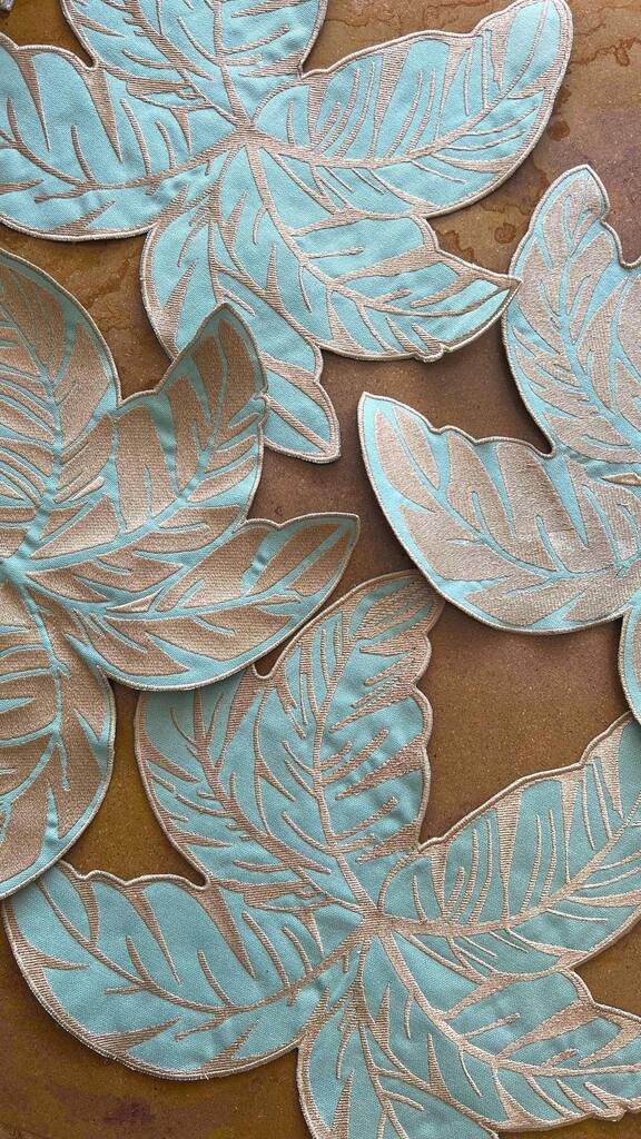 CUSTOM MADE PRODUCT FOR A SPECIAL BRAND! ‼️😍 PALM PLACEMAT 🌴
•
•
#homewares #tabletop #tabledecor #homedecor #5conejos #placemats  #ceramica #hilos #materialesartesanales #decoracion #decoration #thegreatindoors #clothnapkins #ringnapkins #textiledes… instagr.am/reel/CqDidFcsv…