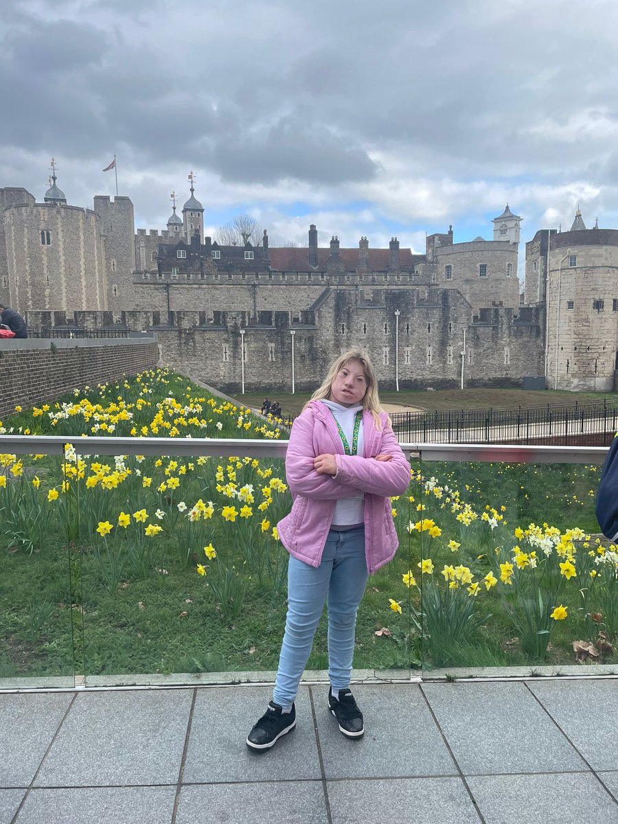 thomassonschool's tweet image. We’ve made it to The Tower of London #ChangingOfTheGuard #CrownJewels