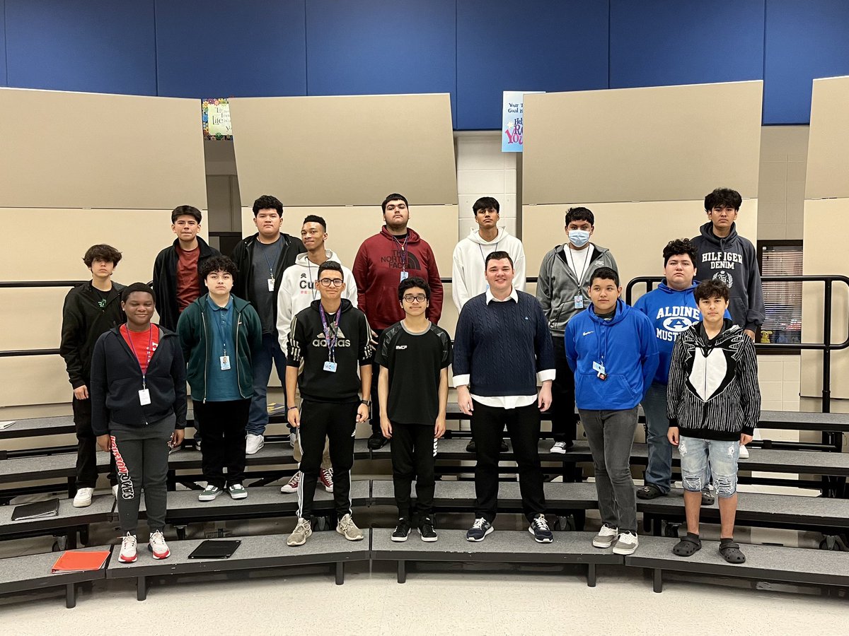 Mighty Mustang Choir tweet media