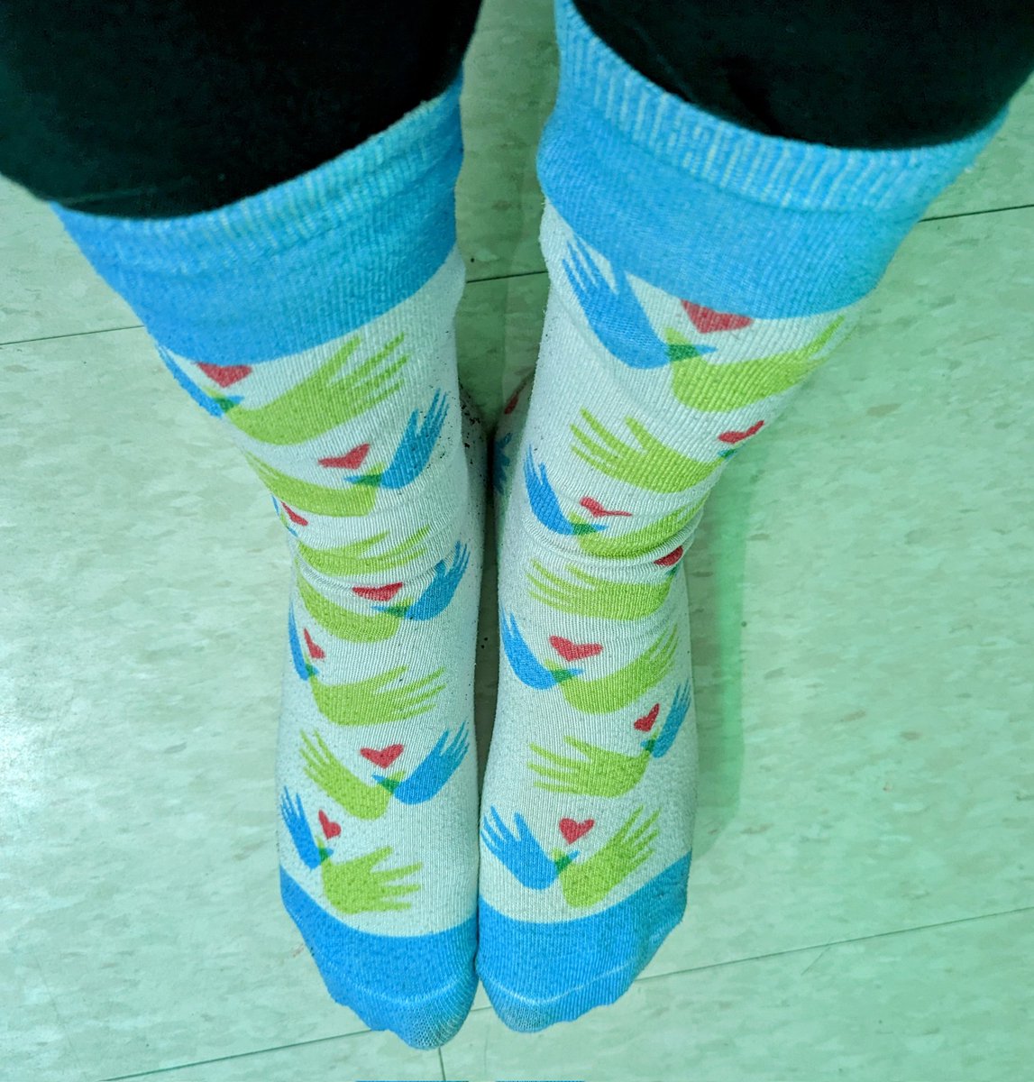 bethasfranz's tweet photo. Reppin @TheWSA 💙❤️💚 and @JohnsCrazySocks at @Official_BHMS on this #worlddownsyndromeday 
#professionalfranz https://t.co/SK5Vev5zPH