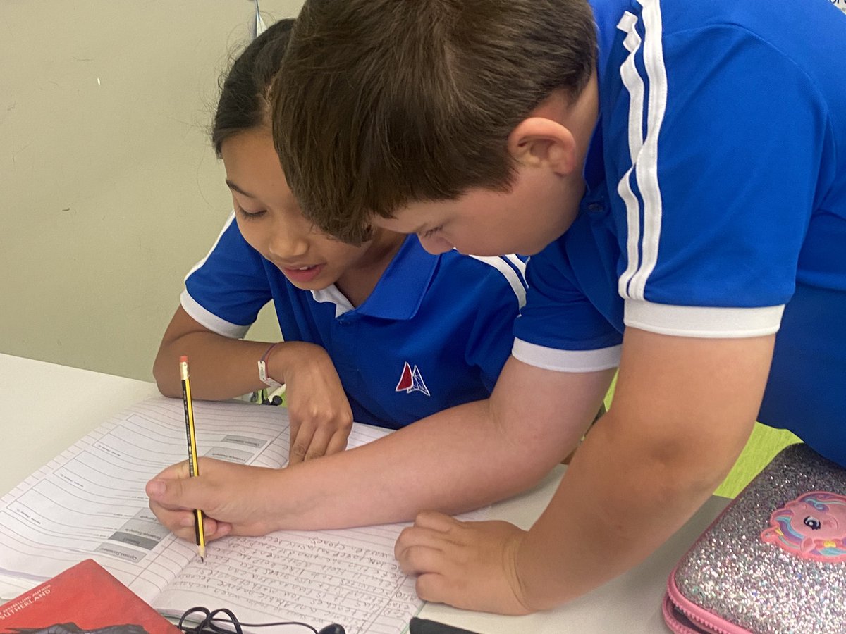 TeachMoChill tweet media