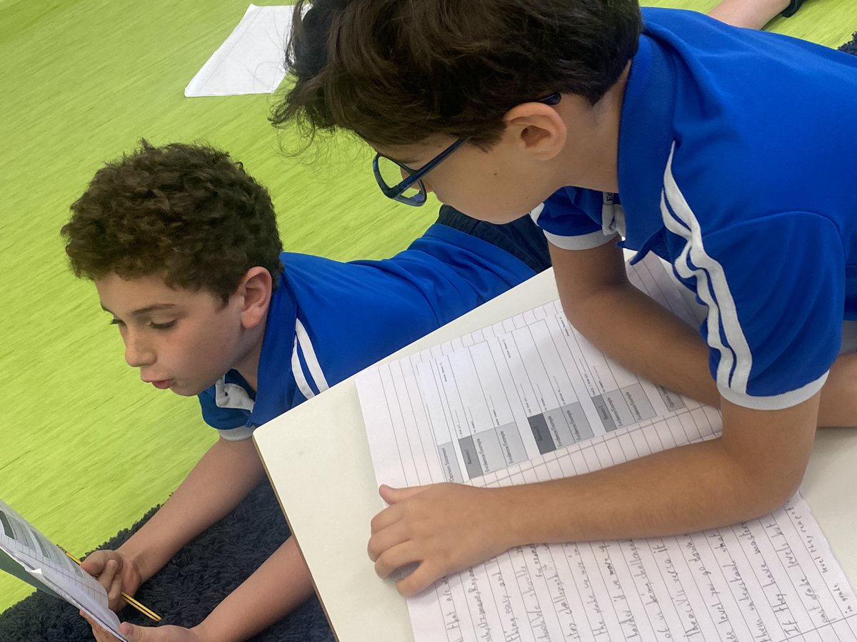 TeachMoChill tweet media