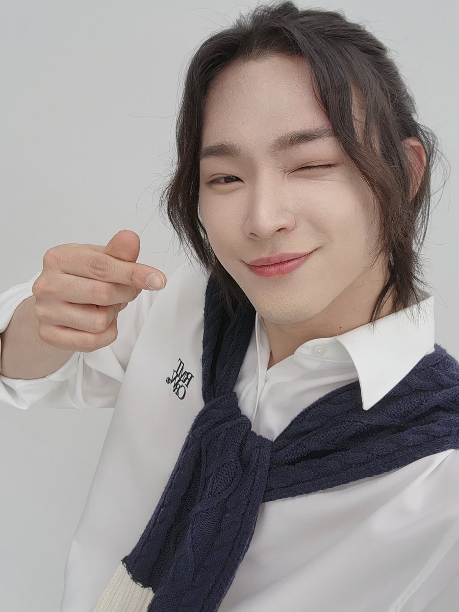 LeedoBR_'s tweet photo. #GEONHAK #LEEDO #ONEUS @official_ONEUS #이도 #LEEDOBR https://t.co/tWFwcTWJxd