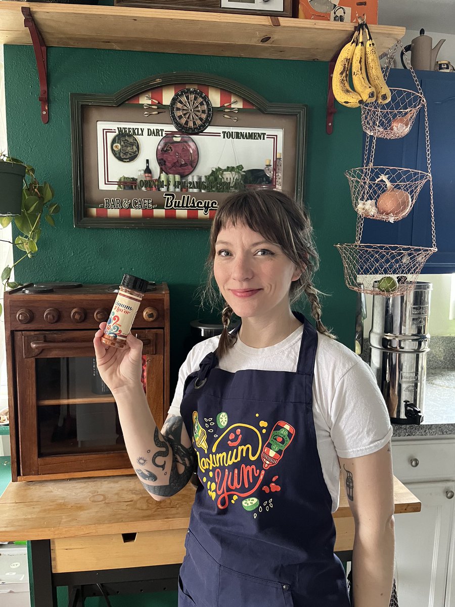 Do you wish there was a way you could get a new apron AND support a show that you love? Well you’re in luck! Head on over to Maximumfun.org/join !!