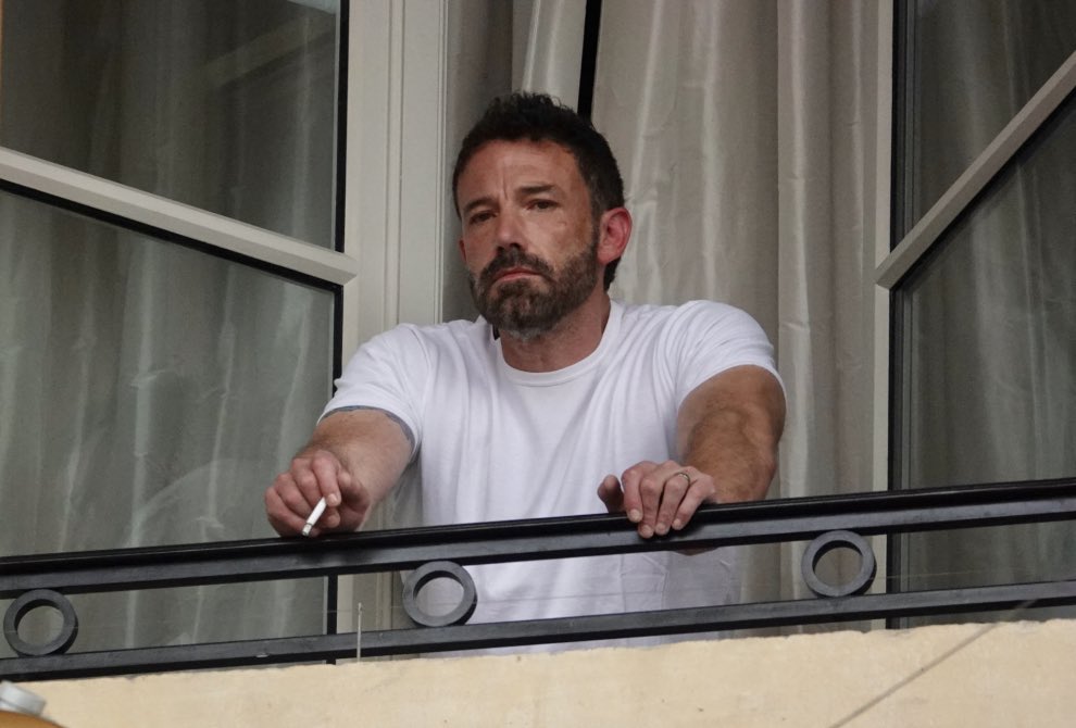 yo: me amarías si soy un pasto? o me pisarías? 

mi novio reventado después de dormir 6hs y laburar 12hs: