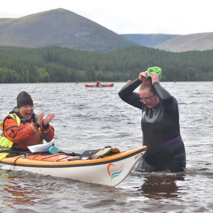 goswimbritain's tweet photo. Our water safety crew do a sterling job in keeping our swimmers safe. And with a smile too! 😃
#Kayakers #SafetyCrew #LochMorlich #OpenWaterSwimming https://t.co/Vqw9IEWv8C