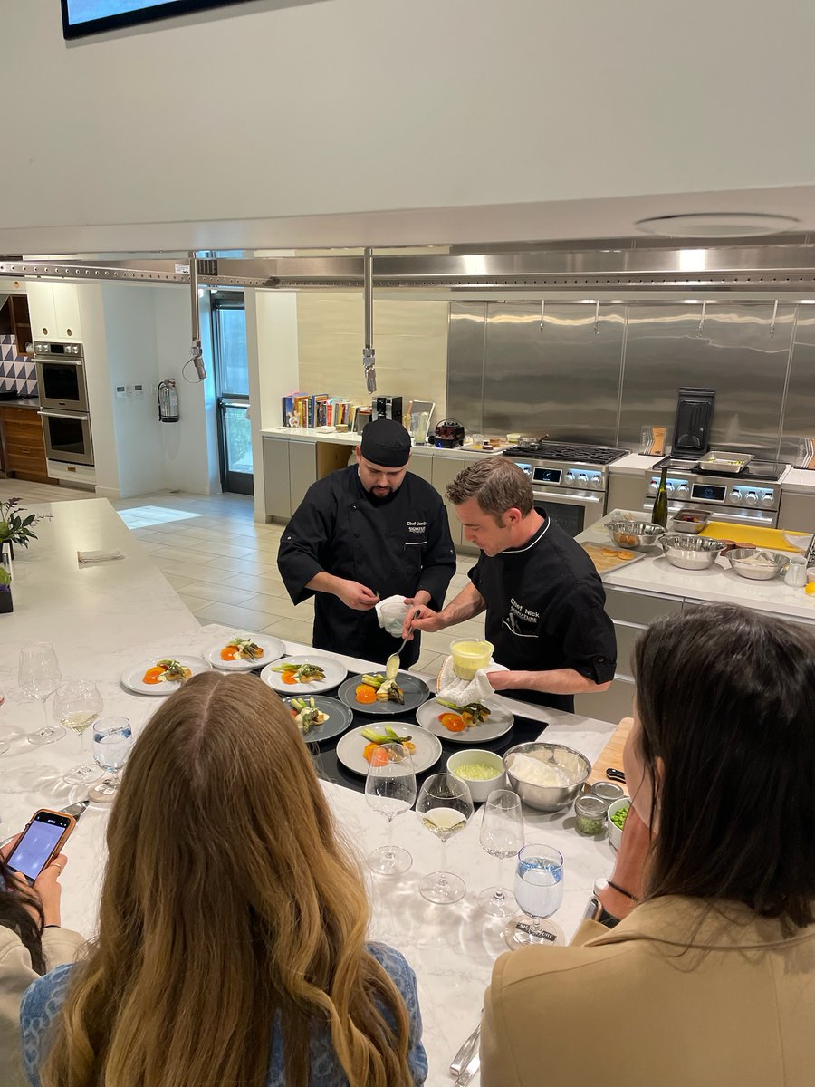 SKSappliances's tweet image. Guess who&apos;s loving sous-vide cooking now? The media groups that came out last week! Big thanks to everyone who joined us at EDC for an unforgettable culinary experience with our very own, Chef Nick ✨ #truetofood #SKSNapaEDC