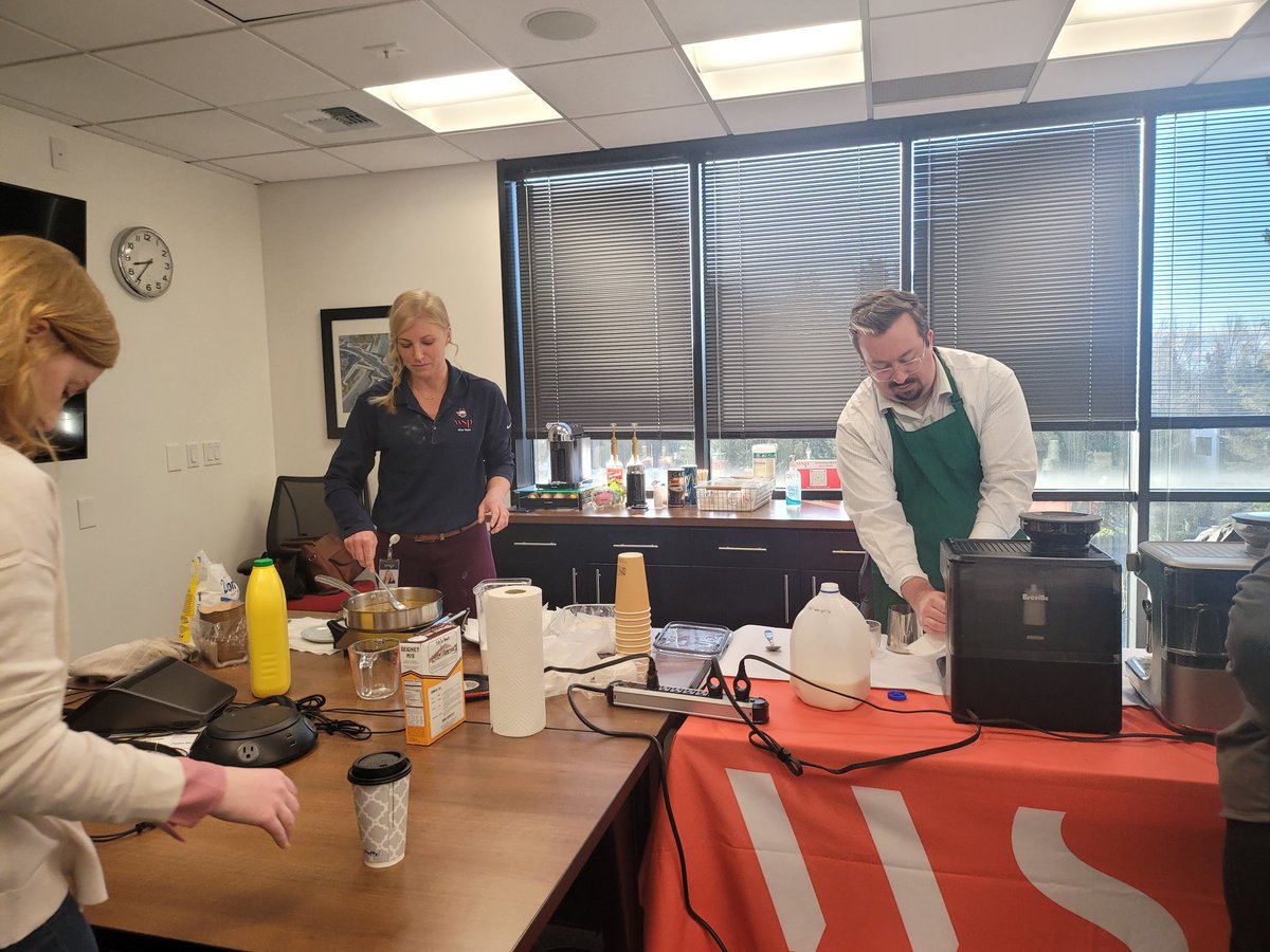 tee__low's tweet photo. Beignets and gourmet coffee at work today. #ReturnToOfficeWeek https://t.co/o4gnFm4qbT