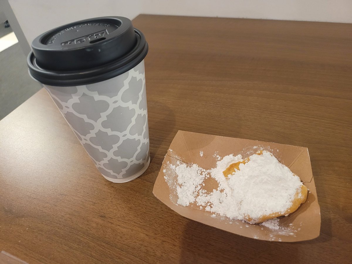 tee__low's tweet photo. Beignets and gourmet coffee at work today. #ReturnToOfficeWeek https://t.co/o4gnFm4qbT