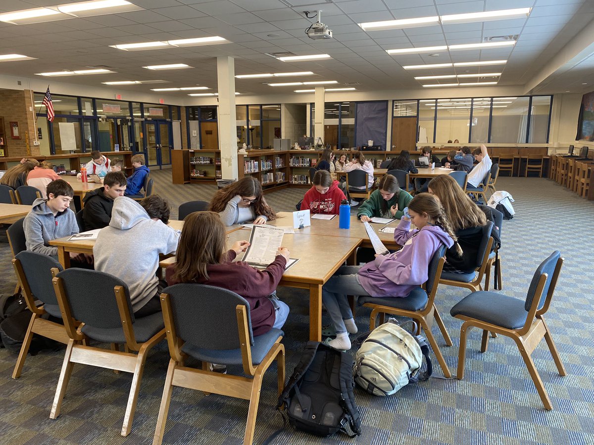 acoppGL's tweet image. Reader’s theater groups and combined classes for ELA 8. @jkbartley #glcsms