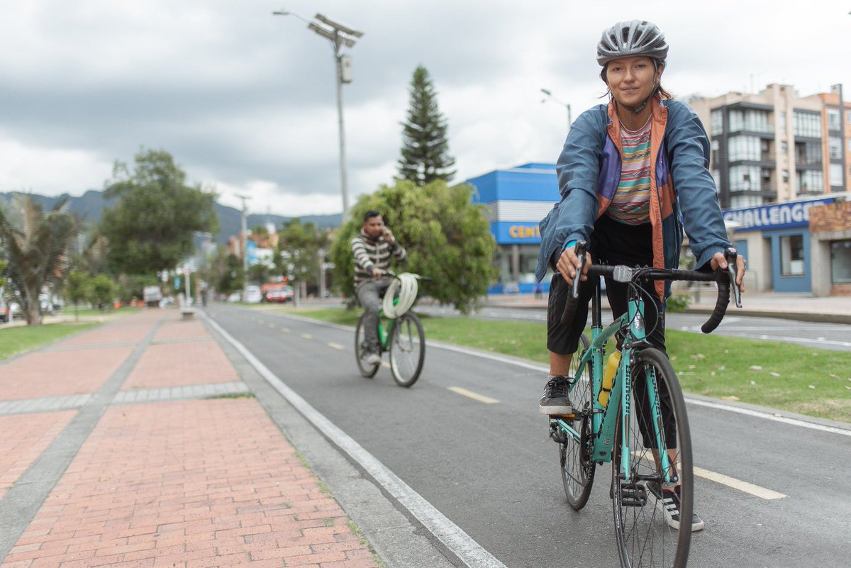 movilidad-bogot-on-twitter-se-aplicar-n-m-s-de-230-mil-encuestas