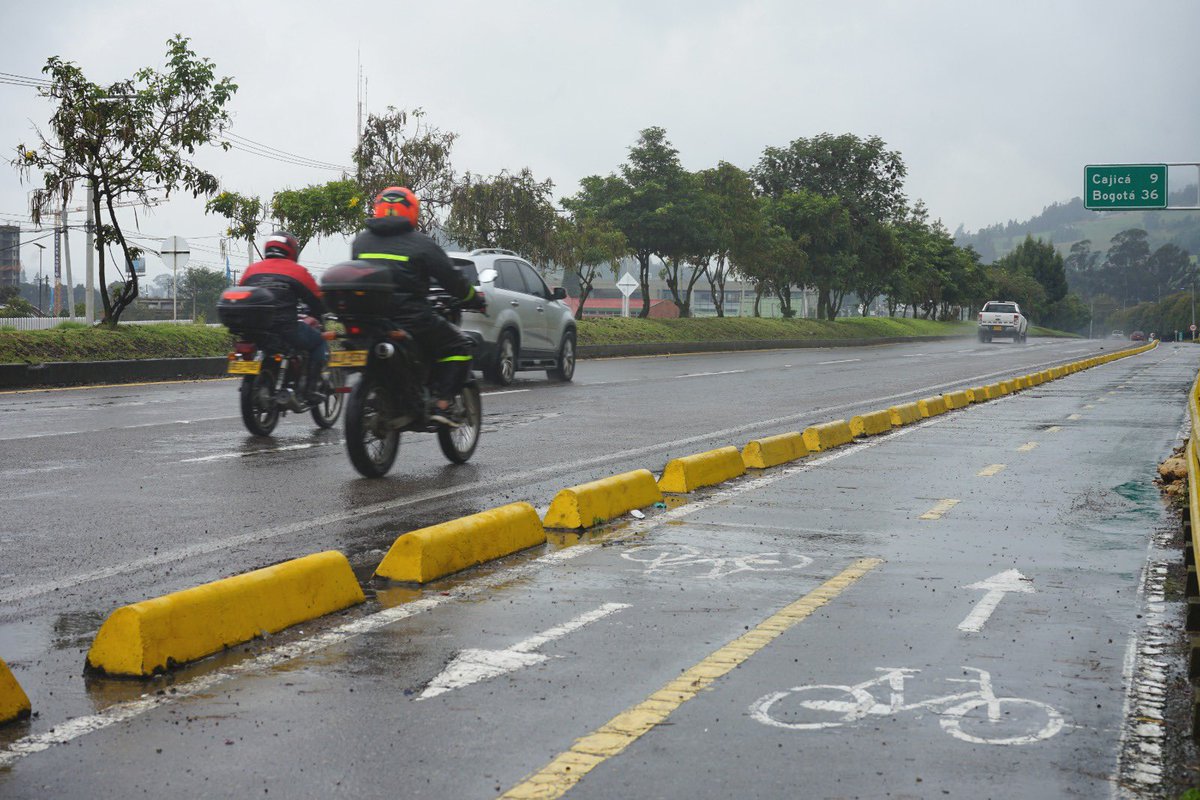 movilidad-bogot-on-twitter-se-aplicar-n-m-s-de-230-mil-encuestas