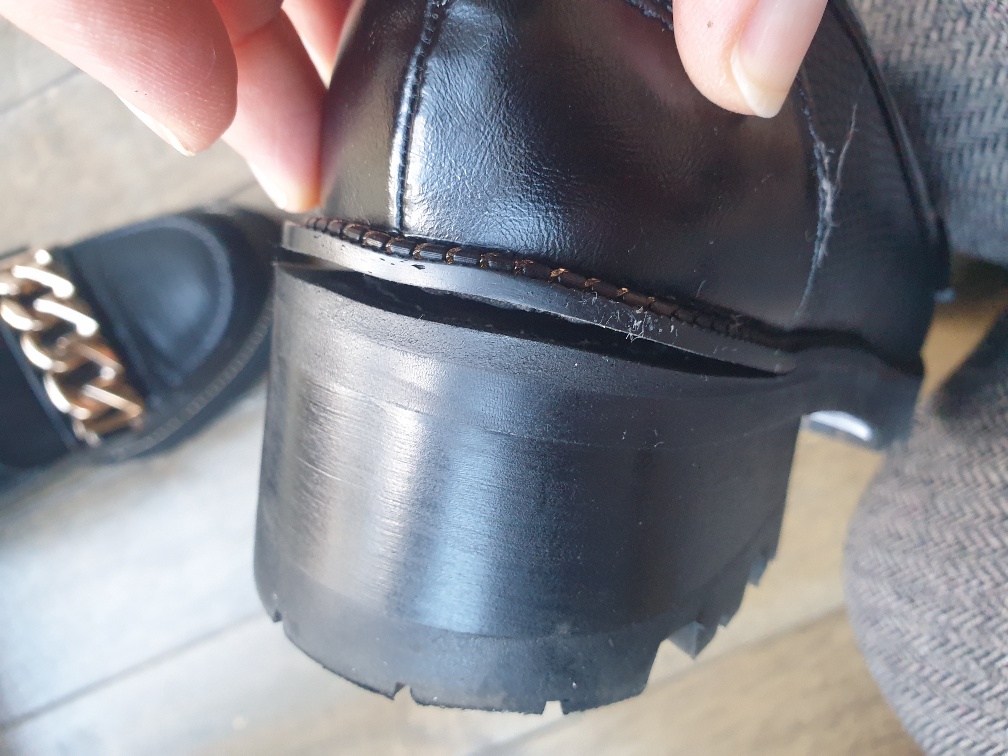 BerksConsumer's tweet photo. @KurtGeiger Disappointed with the loafers I purchased 11/3 - worn outdoors today and both heels detaching https://t.co/5uEMeseV3H