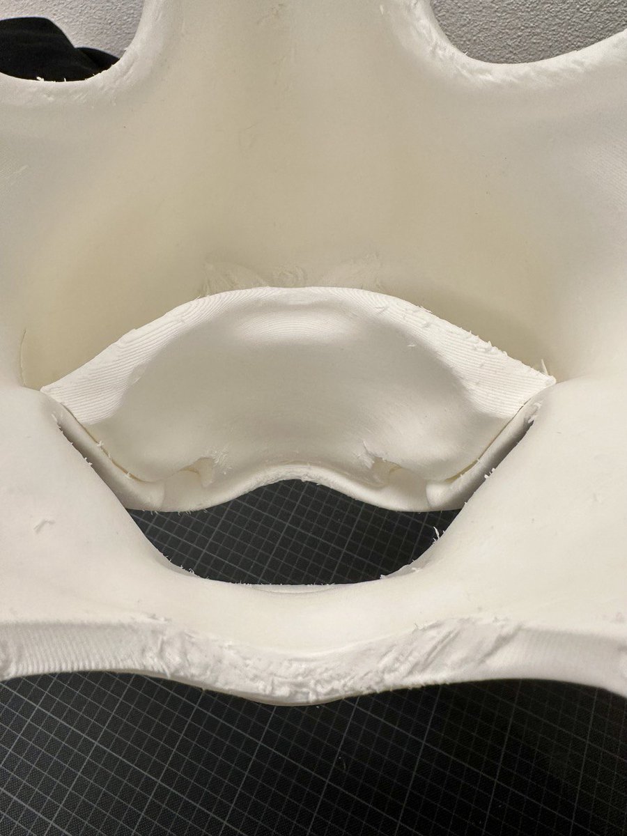 dragontailory's tweet photo. Printed the upper jaw part I designed for the tiger head today :3 fits like a glove :D all parts still need a bit more cleanup. Inside will be fully lined, including soft teeth and tongue ^.^ Currently printing ears, more wips will follow <3 @furjaxx https://t.co/uh7wKAXteA