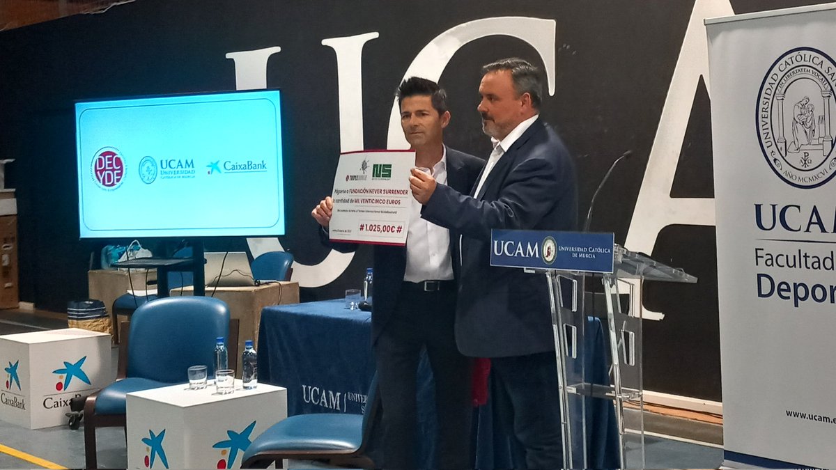 Decyde Talks (@decydetalks) on Twitter photo Entrega de cheque solidario a la <a href="/fneversurrender/">Fundación Never Surrender</a> 👏
Cuantía económica recaudada íntegramente durante el Torneo Internacional <a href="/TorneoMAMBAsket/">Torneo MAMBA basket by @FundacionDecyde</a>
#forodecyde7 Entrega de cheque solidario a la <a href="/fneversurrender/">Fundación Never Surrender</a> 👏
Cuantía económica recaudada íntegramente durante el Torneo Internacional <a href="/TorneoMAMBAsket/">Torneo MAMBA basket by @FundacionDecyde</a>
#forodecyde7