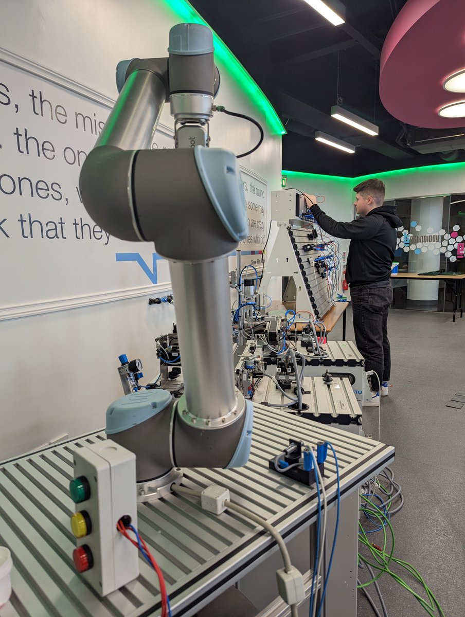 swccollege's tweet photo. Leaving school, want to upskill or looking for career progression?
Visit our annual 'Get Engineering' careers fair which takes place at our Dungannon Campus, Saturday 25th March from 9:30-1:30pm.
Register today https://t.co/sCyGayr0P4
#getengineering #swc #engineering https://t.co/0SNgY392jA