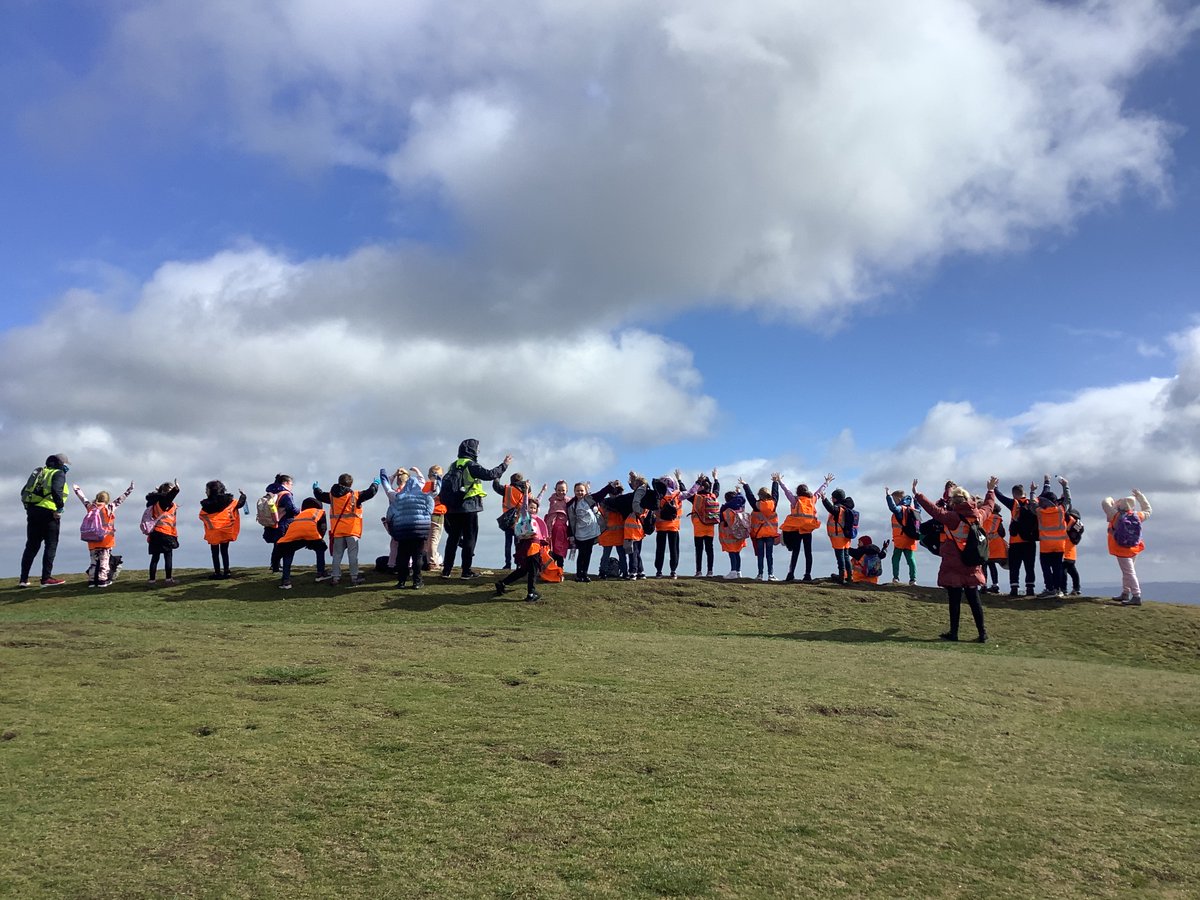 westheathprim's tweet photo. Class 10 showed amazing resilience to climb the Malverns today on a field trip! It was rainy and cloudy but that didn't stop us!

#WHPSClass10 #WHPSTopic #WHPSGeography #WHPSValues https://t.co/JnRH2YrXqh