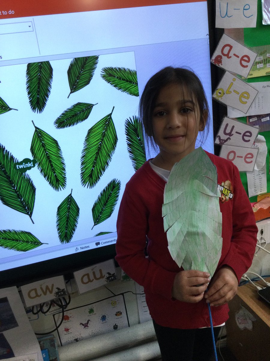 ParkViewPV's tweet photo. Children have made their own palm leaves as part of our RE lesson on Palm Sunday. #PVRE #PVArt https://t.co/rJW13RHr3d