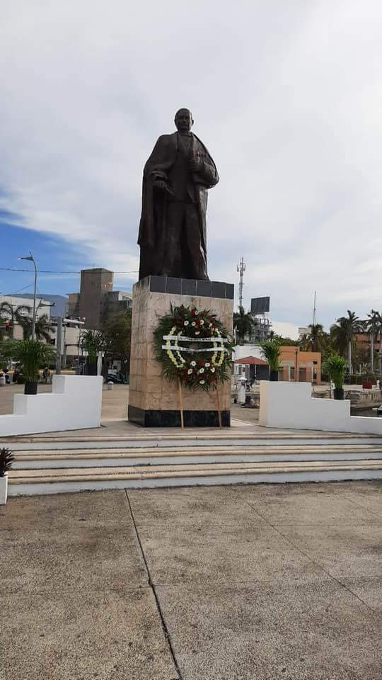 _lopezrosas's tweet photo. Juárez. Indígena trascendente en la vida de #Mexico; restaurado de la segunda República y defensor de la soberanía de los pueblos de América. 
Siendo presidente de Mexico #PorfirioDíaz, en 1906, en el centenario del nacimiento del Benemérito, inaugura El Hemiciclo a Juárez #ALR https://t.co/tvqcWeZJi6