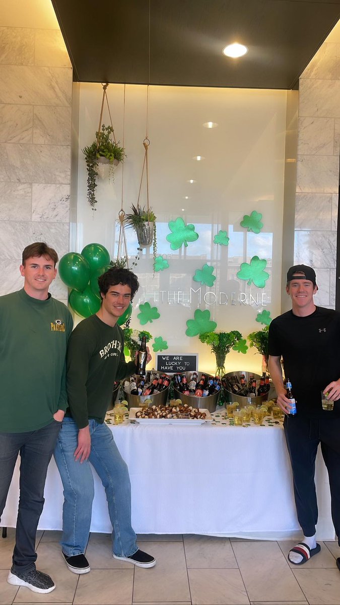 TheModerneMKE's tweet photo. We enjoyed our St Patrick's day happy hour with our residents last week! Keep an eye out for our next event in April! What would you like to see next? #MKE #LPC #YouBelongHere #DowntownMKE https://t.co/LZxIdoeyuo