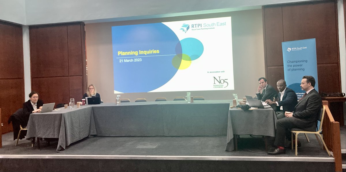 Our first in-person event this year in association with @No5Chambers  - Planning Inquiries #winchesterguildhall with Owen Woodwards <a href="/PINSgov/">Planning Inspectorate</a>  <a href="/scottstemp/">Scott Stemp</a> <a href="/Mrs_BT/">Mrs BT</a> , Odette Chalaby @No5Chambers and Joe Maphosa (chair) <a href="/MetisHomes/">Metis Homes</a>. 
#legal #planning #givingevidence #proudofplanning