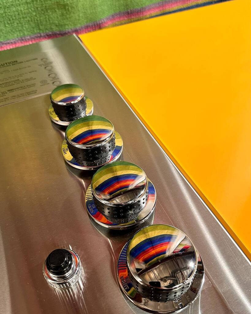 We can’t wait for you to see this beautiful ochre outdoor kitchen from <a href="/vlaze/">val escobarte</a>.us in the showroom for our #DayOfDesign today. But for now, the reflection of the ghelim rug that hangs above, as seen on the grill knobs. Thank you, @modenus_ceo_veronika <a href="/sherryqualls/">Sherry Hansel Qualls</a> for connect…