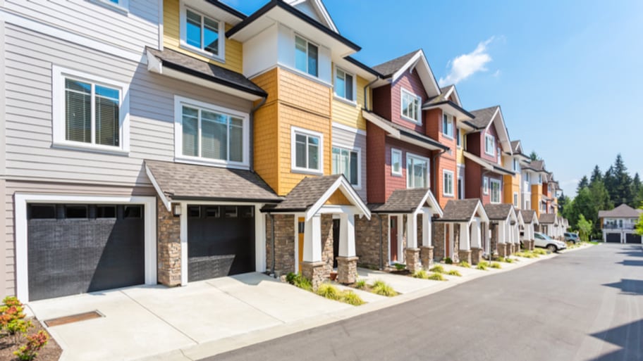 Callawayrealtor's tweet photo. Discover the advantages that come with purchasing a townhouse. #residence #housing  https://t.co/Pz4vseeFPH https://t.co/z9LrRwEfQx