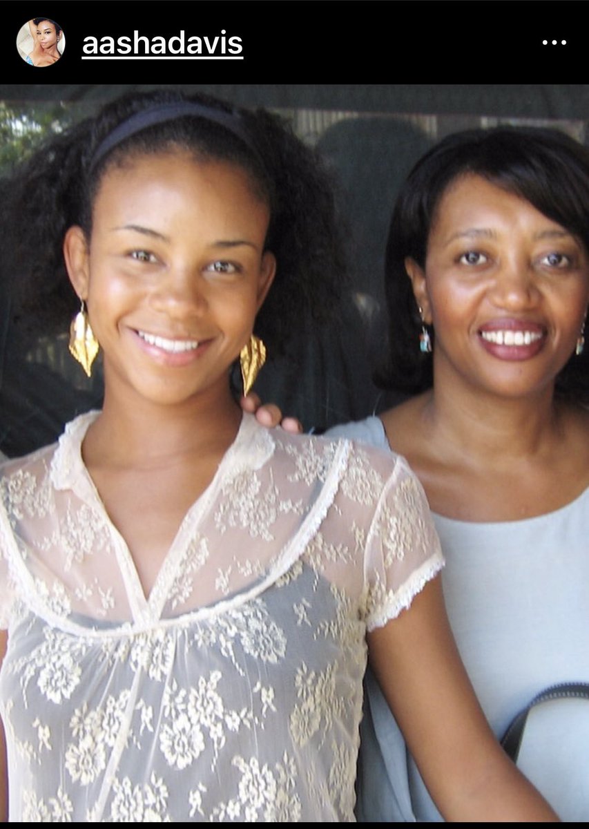 Happy heavenly birthday, Lesley! I’m living life for the both of us ❤️🎉✨