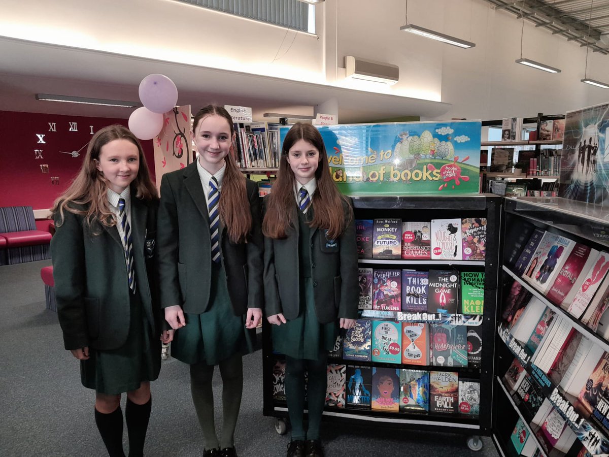 EngDeptBCS's tweet photo. Thank you to all the students, staff and families from our school community who made this year's book fair a success! As usual, the biggest thank you goes to Library Legend Ms Furphy for organising another great event. @BloomCollegiate https://t.co/hCX90ylgW3