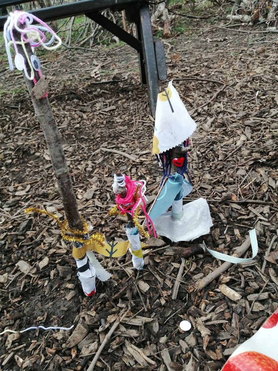 FlushdykeClass1's tweet image. This afternoon we enjoyed making 'Forest Friends'! Children cut and wrapped material around twigs and then added different features. These look fantastic in our woodland. #EYFS #EYFSOutdoorlearning