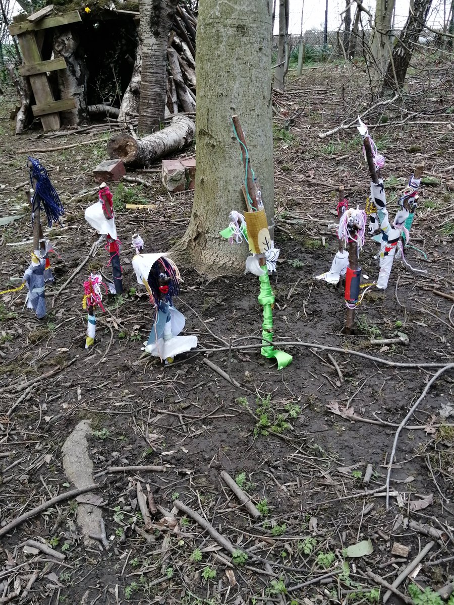 FlushdykeClass1's tweet image. This afternoon we enjoyed making 'Forest Friends'! Children cut and wrapped material around twigs and then added different features. These look fantastic in our woodland. #EYFS #EYFSOutdoorlearning