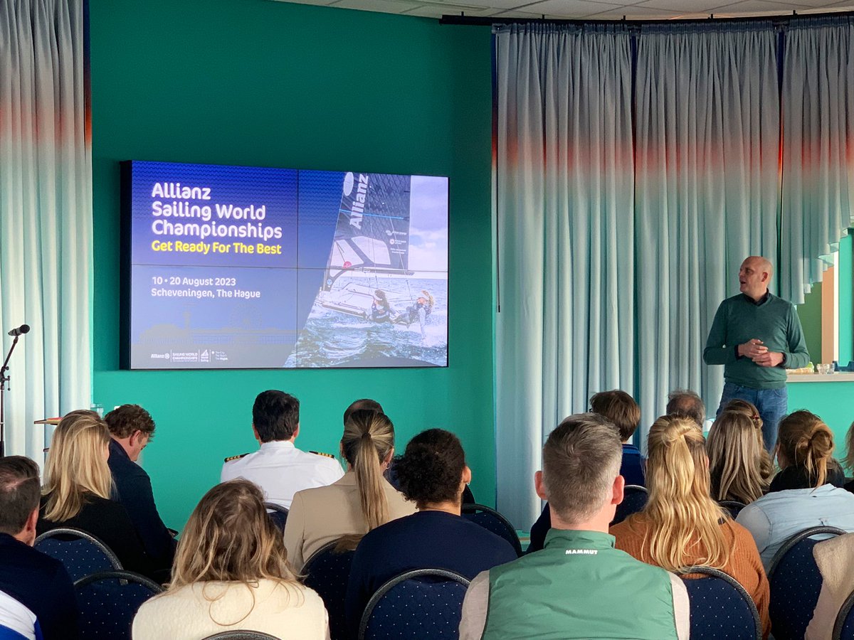 Hesteroz's tweet image. En van een presentatie over The Ocean Race Stopover in Den Haag door naar Arno van Gerven, directeur van het Watersportverbond, over het Allianz WK Zeilen! Wat een watersportseizoen staat er voor de deur! 🙌🏻💦 #getreadyforthebest #AllianzSWC23TheHague @watersportNL