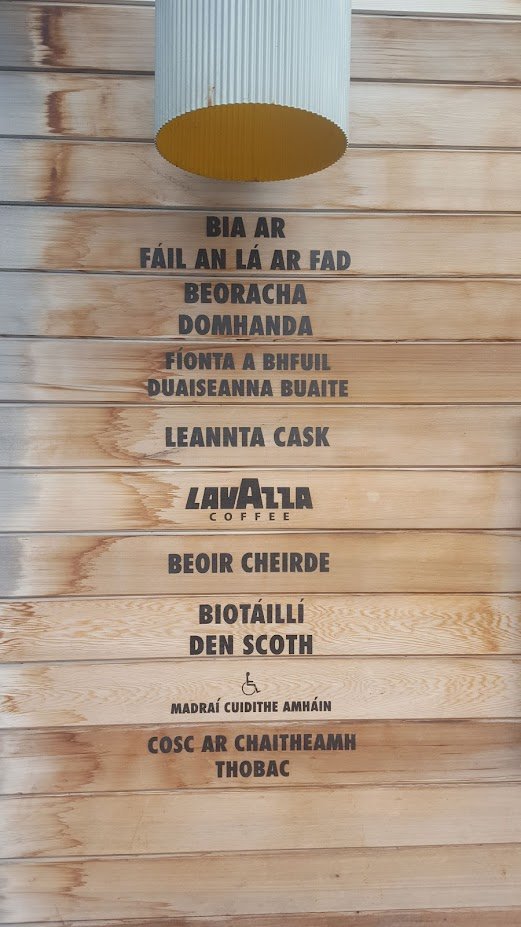 Shamhlóinn go bhfuil Wetherspoons níos Gaelaí ná 90% de thithe tábhairne na hÉireann. Tá comharthaí Gaeilge in airde i dtithe go leor, agus ábhar níos leithne ná an 'Ceol AGUS Craic' a bhfuil taithí againn air.