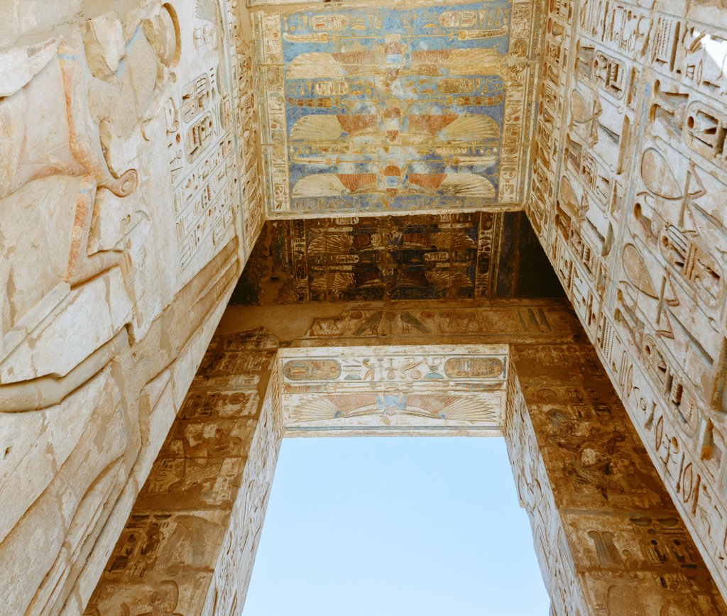 Medinet Habu...
Medinet Habu also known as 'Million Years', is located in the ancient city of Thebes. Medinet Habu contains many religious temples, artifacts and pharaonic monuments.
#History #ancientaliens #Egypt