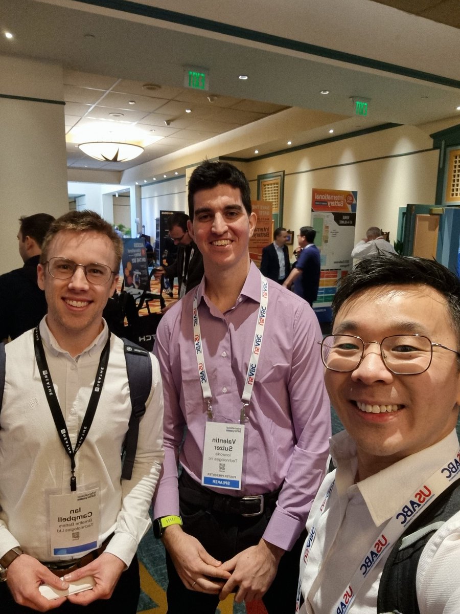 And the best part of the conference is catching up with old friends in 3D. Great to see @Ian_Campbell1 and <a href="/valentinsulzer/">Valentin Sulzer</a>. Hot battety startups to watch <a href="/BreatheBT/">Breathe Battery Technologies</a> <a href="/ionworks_/">ionworks</a>