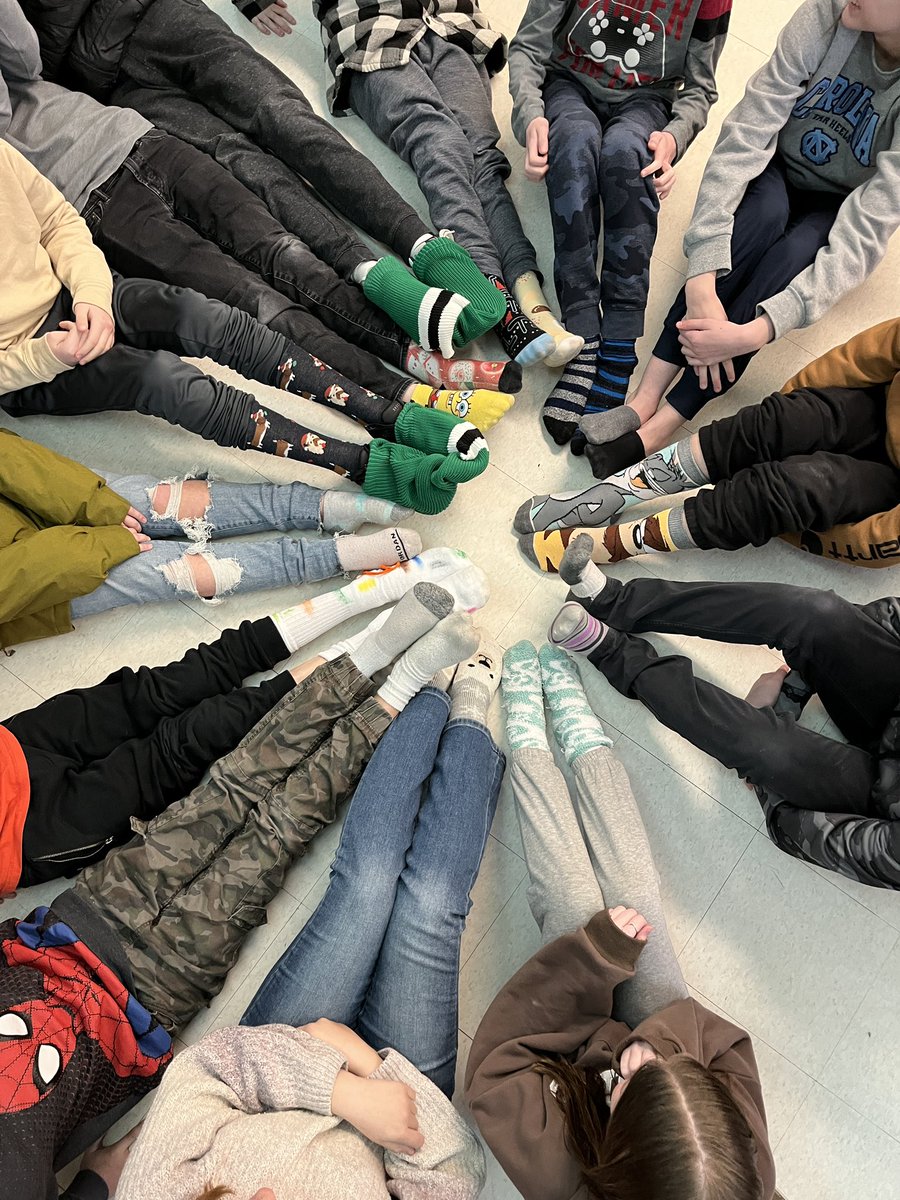 Mme. Newburn (@mllenewburnfsl) on Twitter photo Grade 6/7 <a href="/ColdwaterPs/">ColdwaterPS</a> #RockYourSocks for #DownSyndromeAwareness #DSATWDSD2023 #LotsofsocksSCDSB #WithUsNotForUsSCDSB <a href="/KellyCoxEDU/">Kelly Cox</a> <a href="/SCDSB_Schools/">Simcoe County District School Board</a> Grade 6/7 <a href="/ColdwaterPs/">ColdwaterPS</a> #RockYourSocks for #DownSyndromeAwareness #DSATWDSD2023 #LotsofsocksSCDSB #WithUsNotForUsSCDSB <a href="/KellyCoxEDU/">Kelly Cox</a> <a href="/SCDSB_Schools/">Simcoe County District School Board</a>