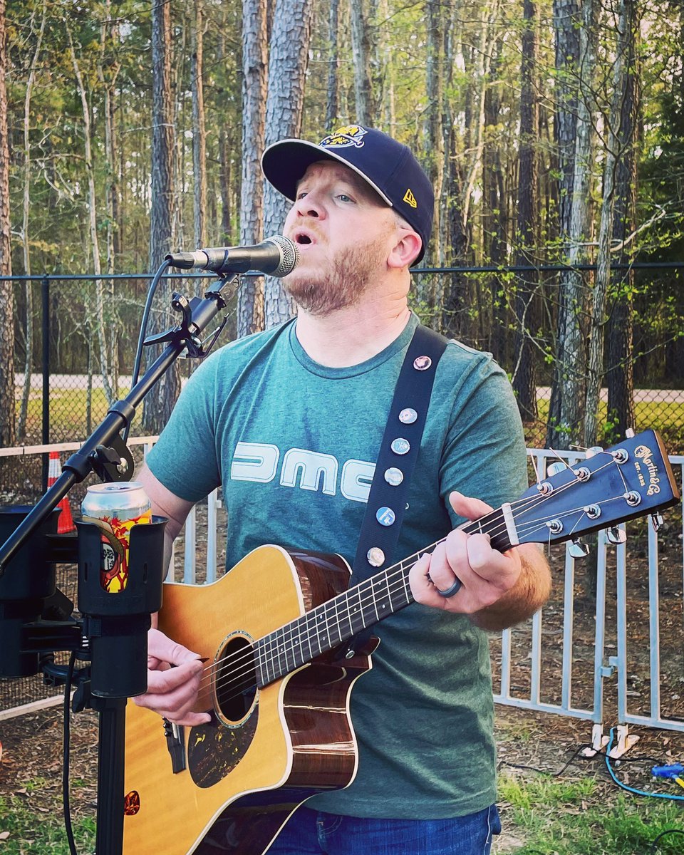 kenleyyoung's tweet photo. Come see me tonight (Tuesday, March 21) at @RitasFollyBeach, for their “Bar Wars” competition. I’ll kick out the jams as bartenders from Rita’s sister bars duke it out for tops in the galaxy. Music is from 5:30-8:30. Hope to see y’all there! (“Do or do not; there is no ‘try.’”) https://t.co/7st2nMyR4K