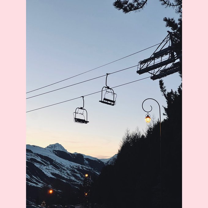 Vibing in the Apls 😊 https://t.co/2aQUDOQOD1<a href="/tag/newprofilepic"class="tags"><span>#newprofilepic</span></a>