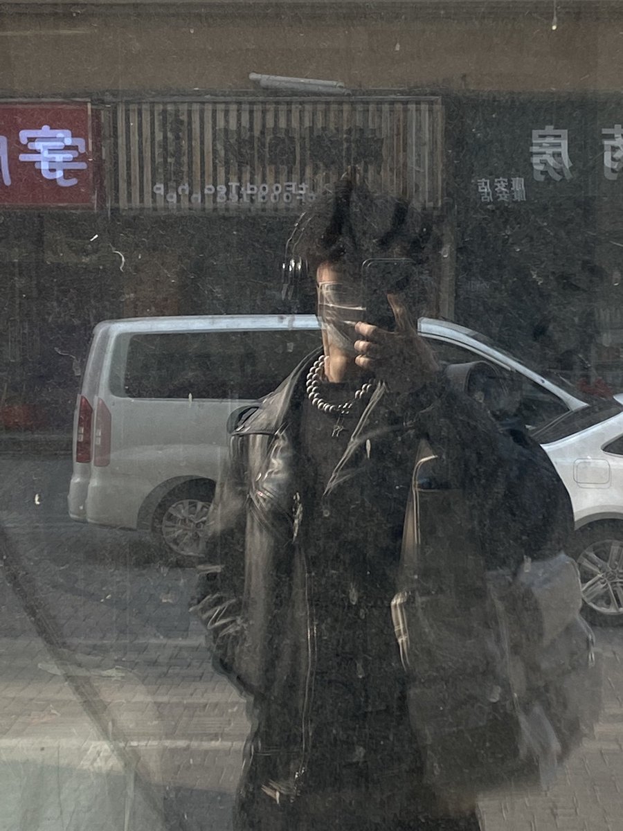 芝麻 (@nmdufvsrm0gzztj) on Twitter photo 